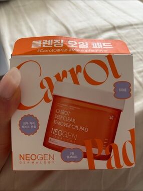 Neogen Carrot Deep Clear Remover Oil Pad - New in Box